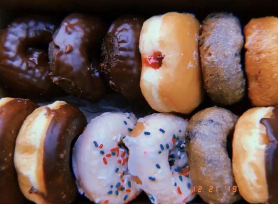 Mixed Donuts (Dozen)