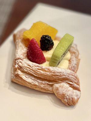 Fruit pastry