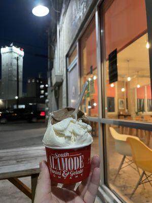 Chocolate custard & Italian sweet cream