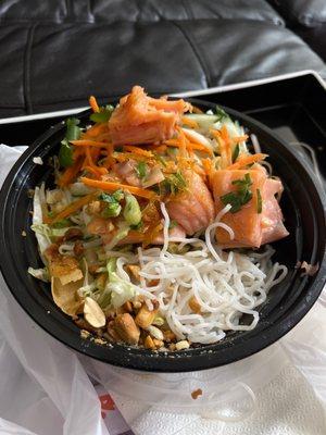 "Vegan" Smoke salmon vermicelli nope. Actually it's the real deal.