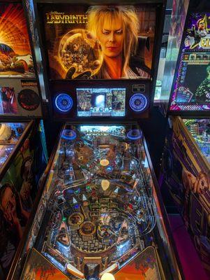 I appreciate that Pastime keeps the collection fresh by adding in some of the most recent machines -- such as this Labyrinth.