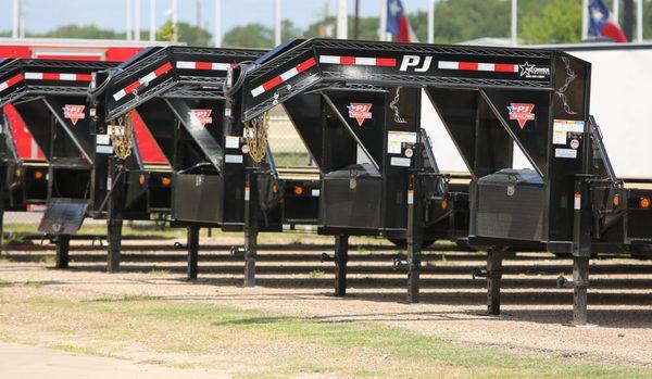 gooseneck trailers by PJ Trailers