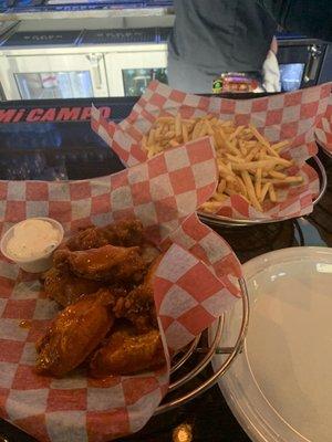 Wings and fries!