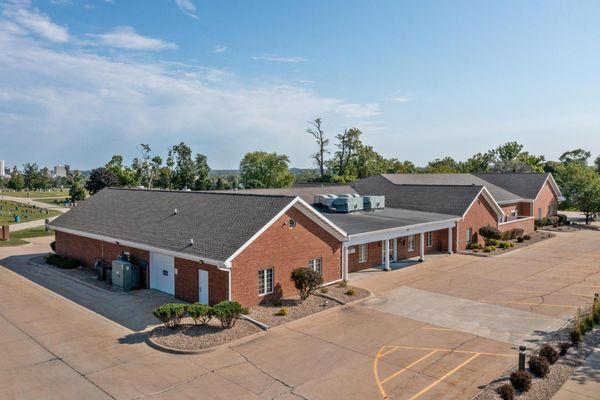 Aerial view of Funeral Home- 520 Wilson Ave SW, Cedar Rapids, IA 52404
(319) 364-1549