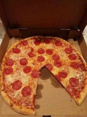 Extra Large Pepperoni Pizza