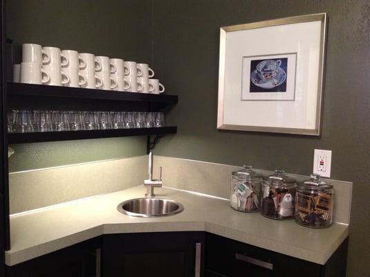 Our tea bar welcomes you.