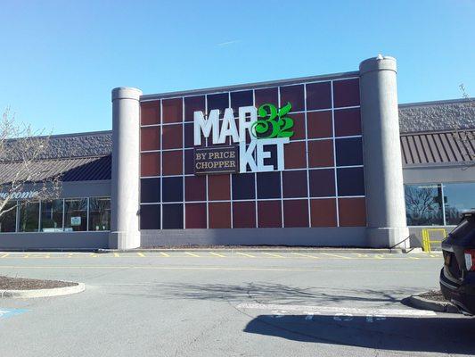 Price Chopper at 1879 Altamont Avenue is now a Market 32