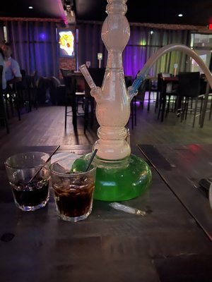 Glass hookah, drinks and before the crowd