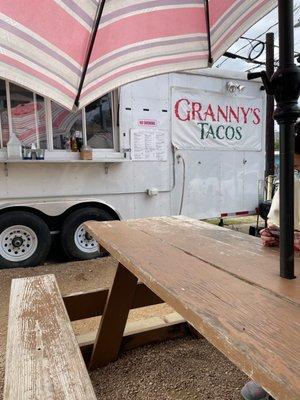 Lovely people making tasty and slightly salty tacos! Remember they are on the Navasota side.