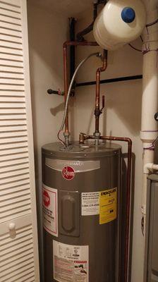 Electric hot water heater install