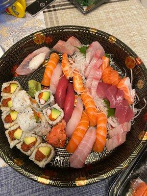 Combo for two - sushi and sashimi