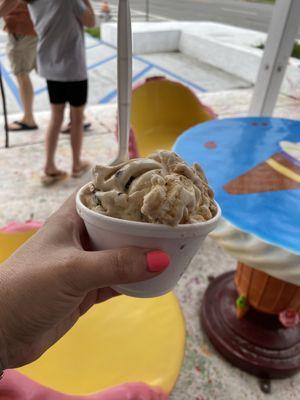 Carmel brownie scoop