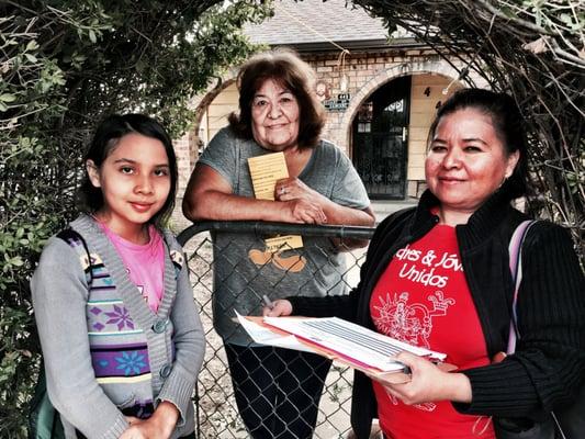 Parents canvassing for health justice in southwest denver