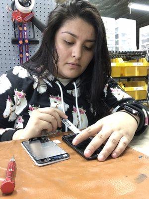 Most Phones Repaired Within An Hour Or Less