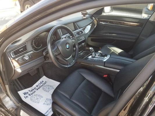 740i Interior