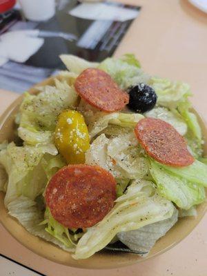 Small house salad with house dressing