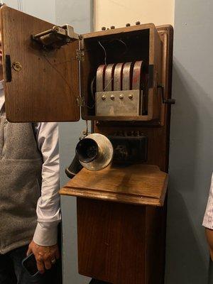 Antique phone from over 100 years ago.