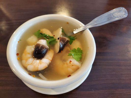 Tom Yum Kung (hot & sour) Soup--Fresh and Delicious!