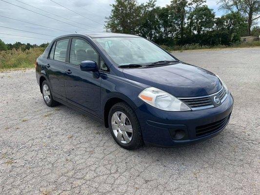 Nissan Versa Clean title