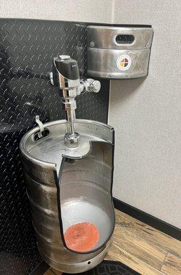 Cool urinal and rest