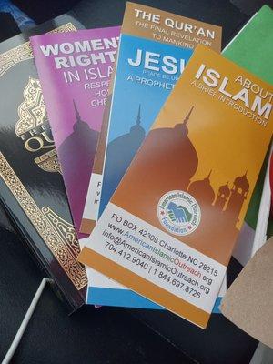 Free literature and a Quran!