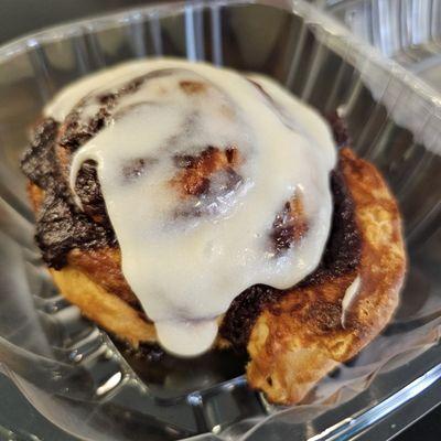 Cinnamon roll (2.5/5)