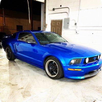 Mustang GT VINYL WRAP BOMB BLUE