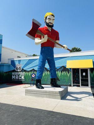 Meadow Gold Mack is a huge statue. There's also a store with all kinds of Route 66 nostalgic fun. Stop here when in Tulsa! August 2024