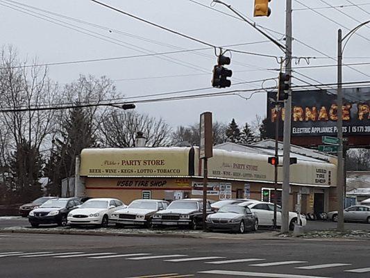 A party store/used tire shop/lemon lot.