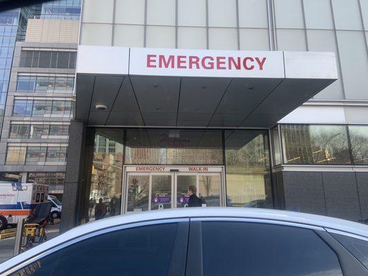 Entrance to the ER right along the avenue.