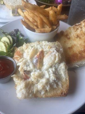 Crab sandwich