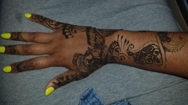 Henna, done by Nikki. 7/6/16