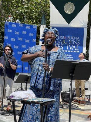 Yerba Buena Gardens Festival - Bobi Céspedes