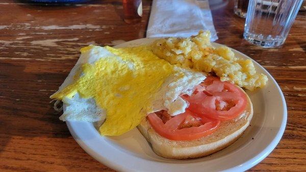 Fried egg sandwich