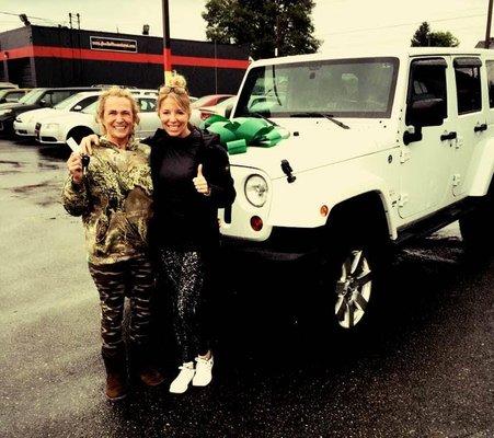 CAMO Barbie buys the BARBIE JEEP! Thx for the 5 star rating Sharon who says "Aislinn the sales person and Tara the owner were awesome."