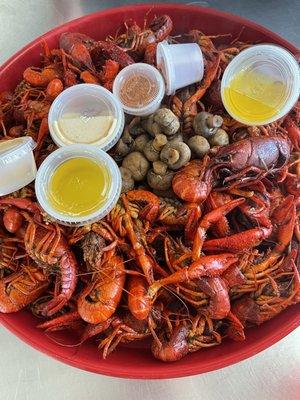 crawfish with mushrooms