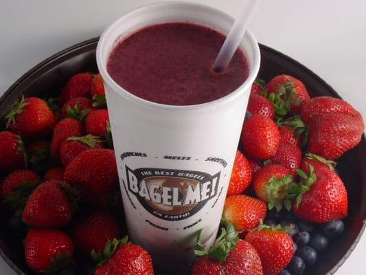 Smoothies made with the freshest fruits!