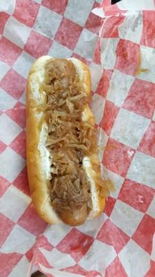 Bratwurst with mayo and sauerkraut