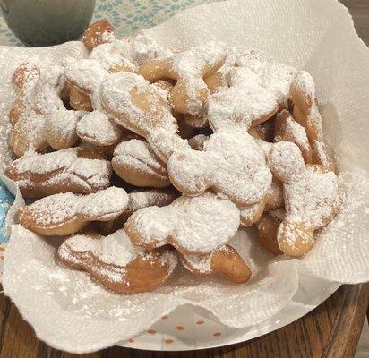 Fresh Mickey Beignets!