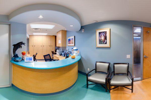 Front Desk Reception at Sherman Oaks Dentistry.
 Call Us At: 818-722-2253
 
 Watch: https://www.youtube.com/watch?v=IlBkBXLxvAk