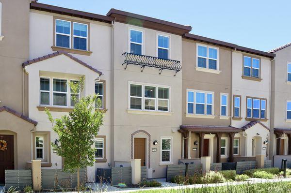 Fremont townhome, 3 BD/4 BA, 1,967 sq. ft., $4,300/mo.
 
 Qualified tenants found in 4 days.