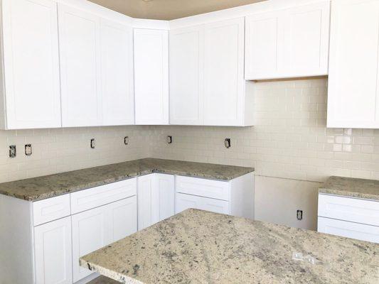 kitchen backsplash, tile & installation