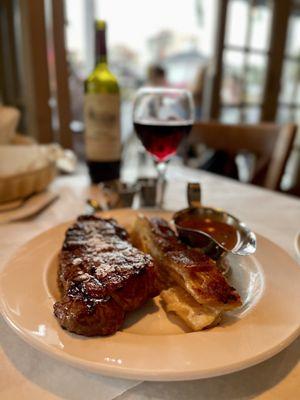 Steak Et Frites.. subbed fries for gratin. Nom!