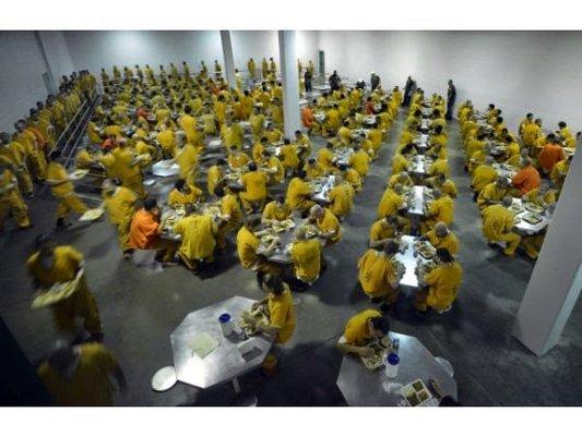 DINNING HALL @ THEO LACY JAIL