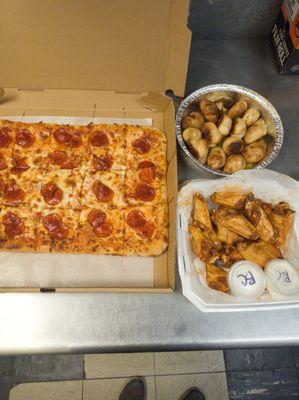 15-15-15 pizza wings and knots