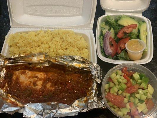 Moroccan spicy salmon, rice and salad