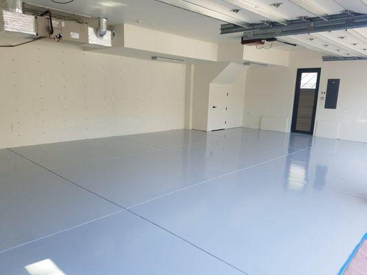 Solid epoxy floor. Ref Whisper Grey