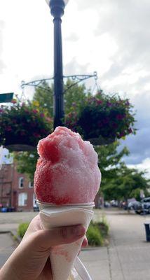 This is a Li'i (medium) shaved ice with tigers blood and lychee