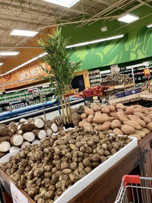 Spacious produce section