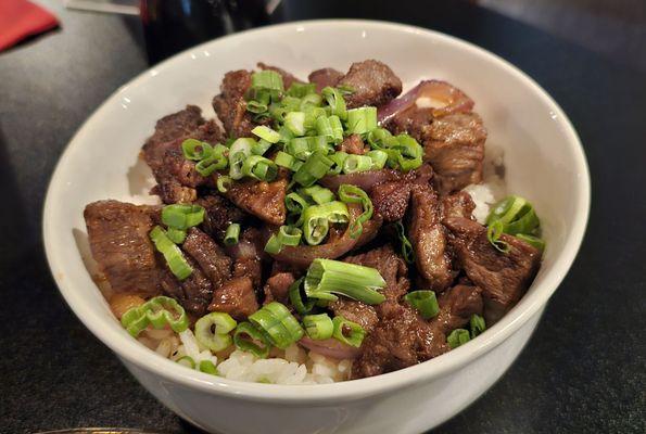 Beef rice bowl